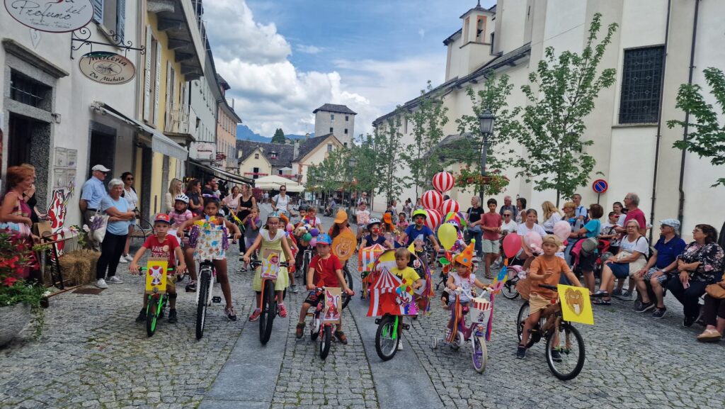 Sfilata biciclette decorate - Santa Maria Maggiore, Valle Vigezzo (VB)